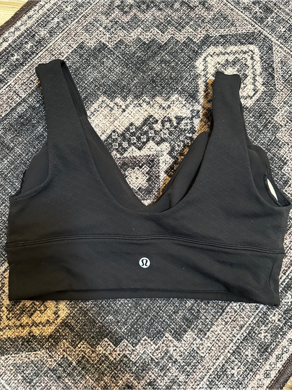 lululemon athletica Align V Neck Bra Diamond Cut C/D - Picture 4 of 4